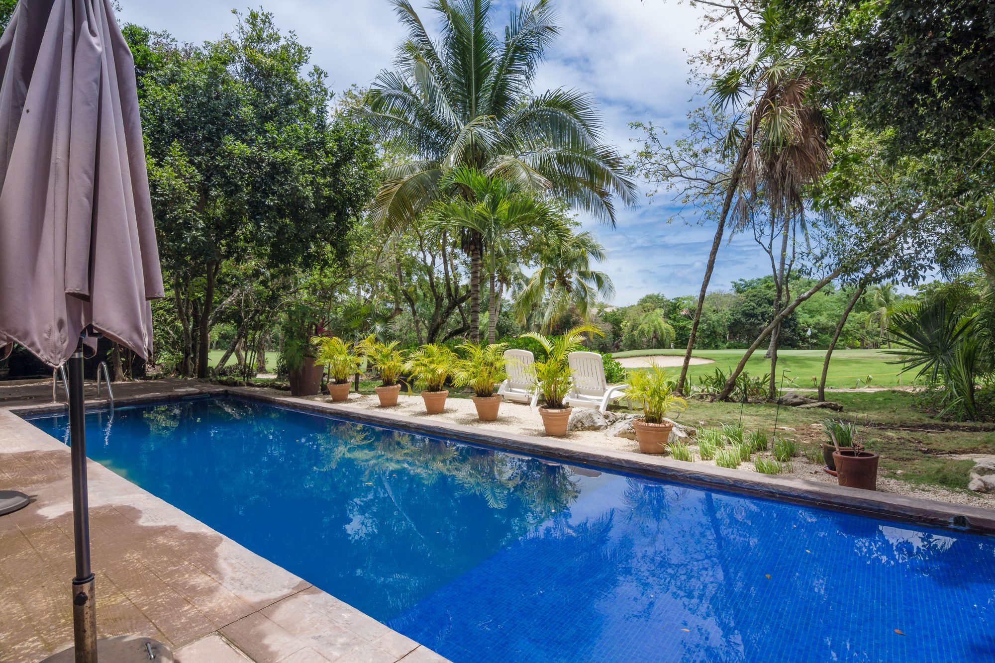 Las Palmas S5 – pool and golf course view